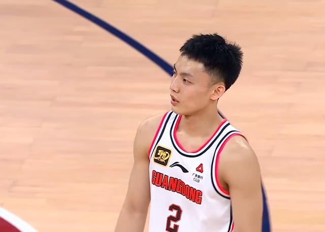 确认能打！CBA最强锋线将驰援广东男篮，保送杜锋“躺”进决赛？