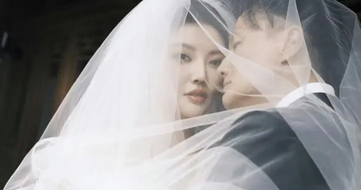 徐冬冬“追星天花板”！童年偶像变老公，这剧情比偶像剧还上头！