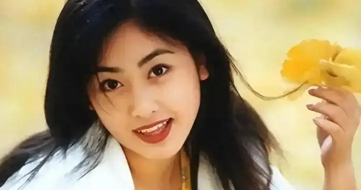 她被张铁林玩弄感情4年，嫁给臭名昭著的他，才知她有多精明