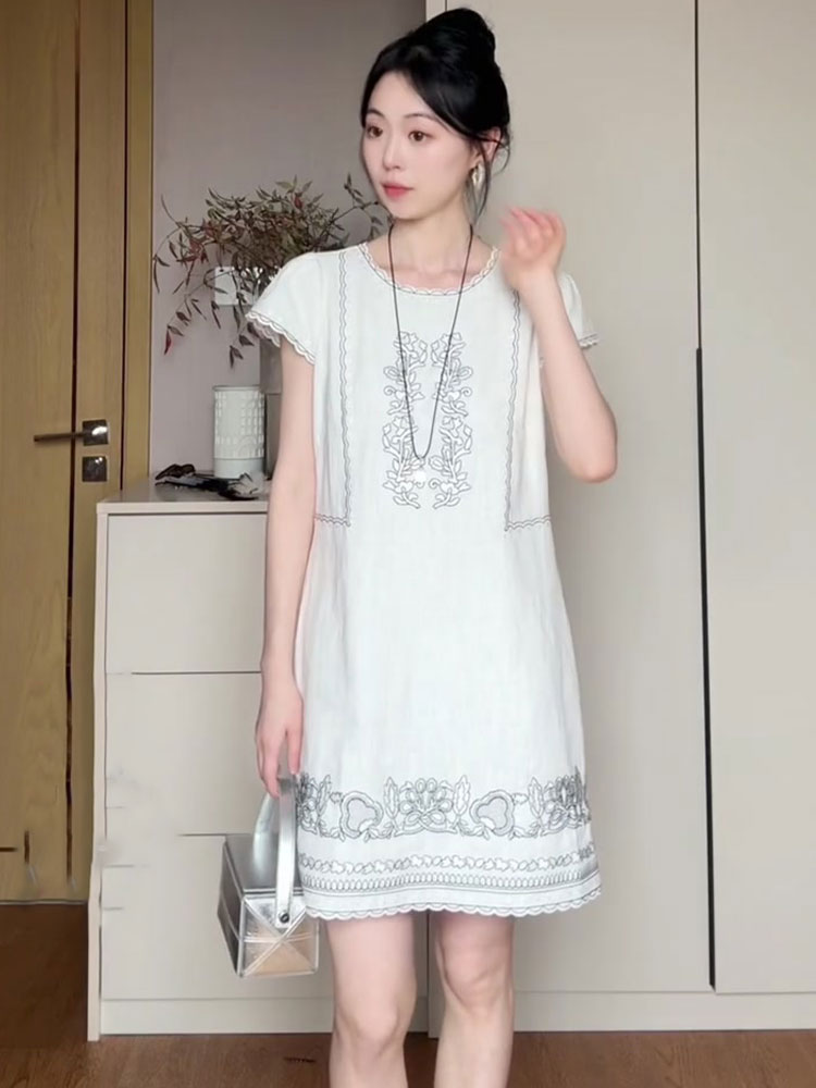 独特漂亮绝美气质高级感连衣裙女2025年夏季新款今年流行爆款裙子