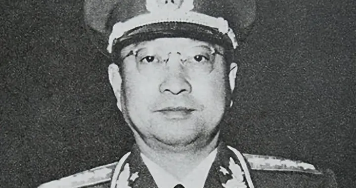 庆功宴许世友喝醉与政委冲突，陈赓怒斥许和尚无法无天！