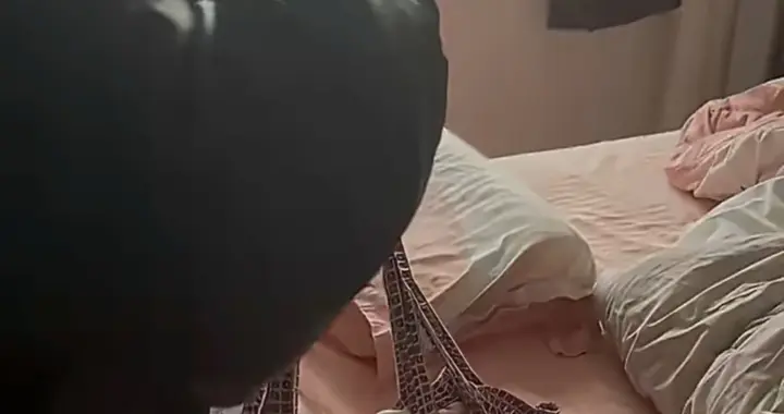 出生4天女婴被秤砣砸伤：新生儿安全，容不得半点马虎！