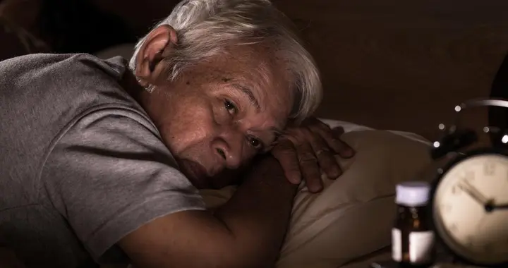 “黄金睡眠时长”火了！最新研究表明：每天睡8小时可能多了