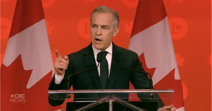 卡尼演讲称“每花1加元军费就有70加分流向美国的日子已结束”，现场爆发热烈掌声