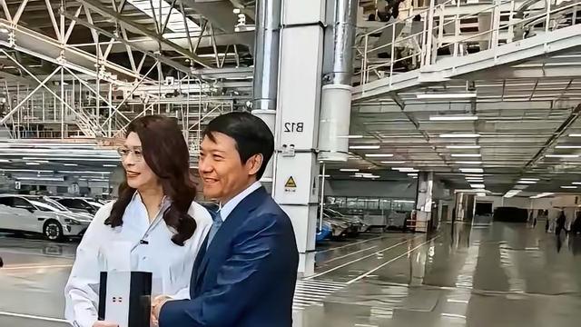 爆爆爆锦鲤：雷军这营销脑子，真不是一般人