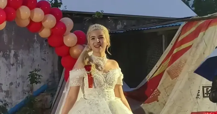 同样是跨国婚恋，为啥娶外国女孩就被夸，嫁外国男人就被骂？