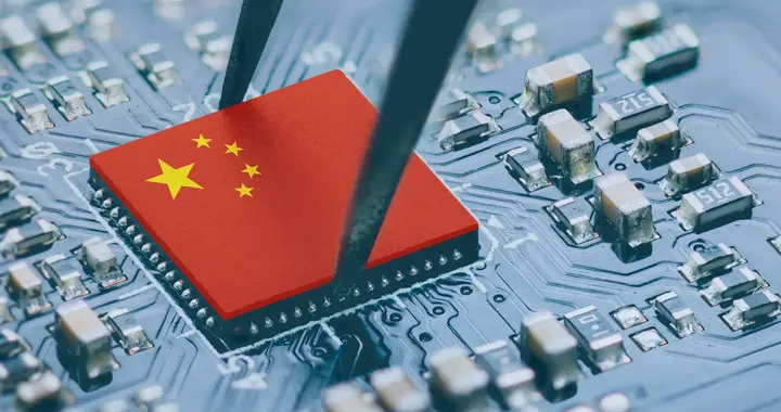 中国集齐天时地利人和，就像“压路机”一样碾向西方？