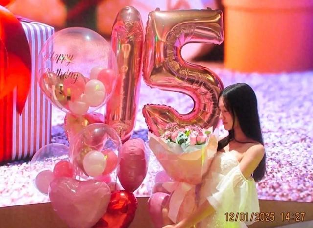 郭可盈爱女15岁生日，和闺蜜办派对好欢乐，林天若很像爸爸林文龙