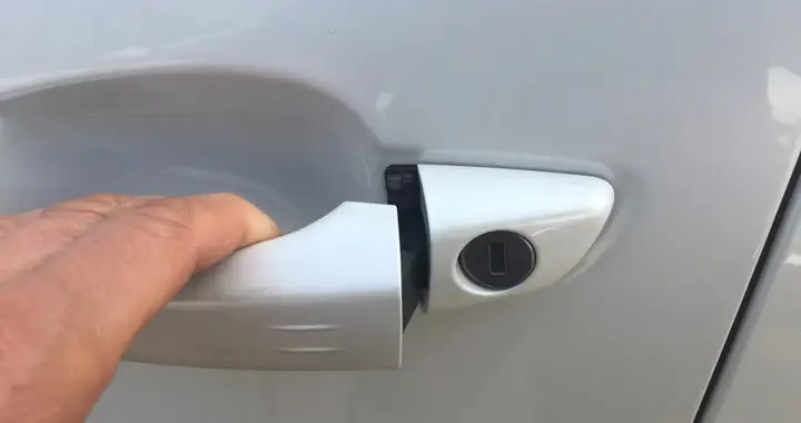 新国标落地：车门把手必须留出30立方厘米操作空间