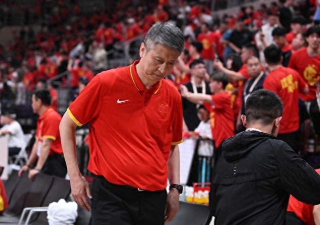 从狂虐59分到19分惨败，25年弹指一挥，中国男篮到底哪里出了问题