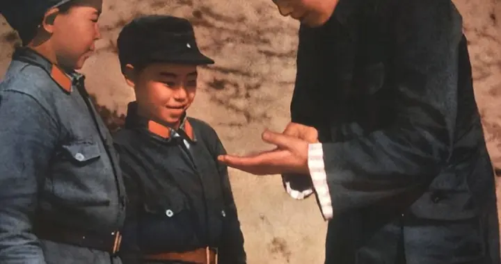 10岁孩童称参加过长征，毛主席让其证明，听到一名字后主席：我信