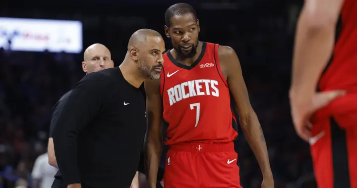 火箭对阵猛龙前瞻 乌度卡是否会继续调整阵容 莺歌和巴恩斯能否反弹