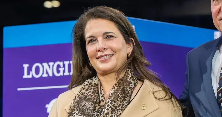 51岁迪拜前王妃哈雅现身，又老又胖，女儿逃离王室后面相也变了