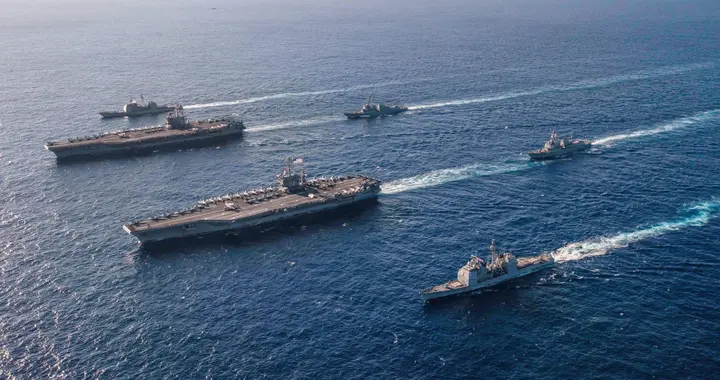 伊朗要当心了:美军双航母阵容一旦组成，要尽快消耗其舰空导弹！