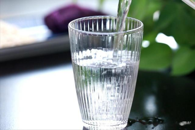 医生提醒：这6种疾病，多喝水就可以预防！