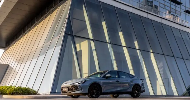 百年赛道基因加持，2026款MG7上市，重新激活15万级燃油轿跑市场