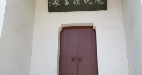 “智商爆表的庞统：一代奇才的传奇人生，笑看三国风云变幻！”