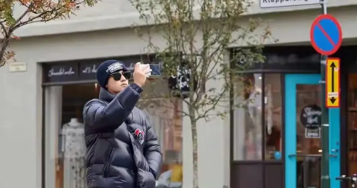 胡先煦国外买表被店员无视，三国语言流利切换彰显实力