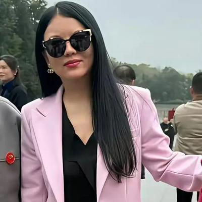 晓事蒙蒙：她把自己关在湖南老家的两个月