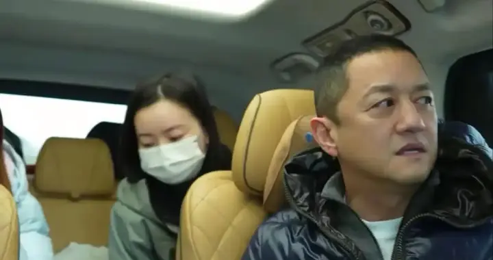 李亚鹏公布第四个女儿，网友：以前不了解李亚鹏，现在很自责