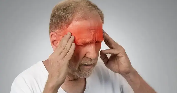 学医后才知道，高血脂最危险信号，不是头晕，是频繁出现这6异常