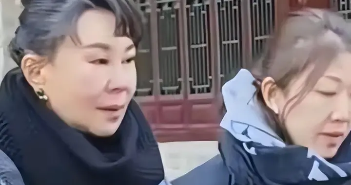 50岁祖海现状，定居北京，未婚未育胖到认不出，年轻时媲美宋祖英