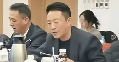 汪小菲马筱梅各忙各的，两人分开行动努力搞事业，汪老三即将来临