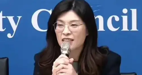 台湾在野两党主席互送礼物，赖清德支持率下降，两岸关系要变天了