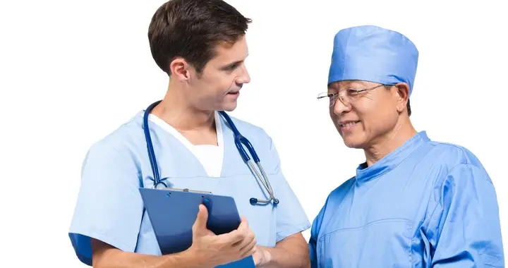 案例回顾：纵膈肿物行手术治疗，发生损伤神经并发症并致声带麻痹