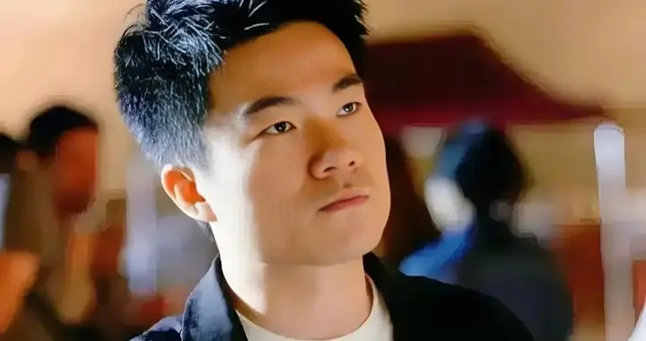 优思益造假后续，董宇辉卷入风波不回应，李若彤、章小蕙道歉赔钱