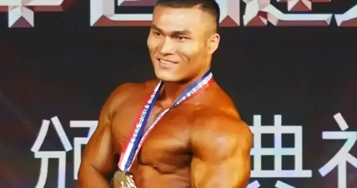 突发！曝30岁健美冠军王昆去世，知情人曝细节，浑身肌肉血管暴起