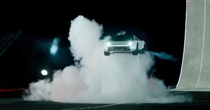 科幻跑车亮相！马斯克揭幕可悬停特斯拉Roadster，预计2028年量产