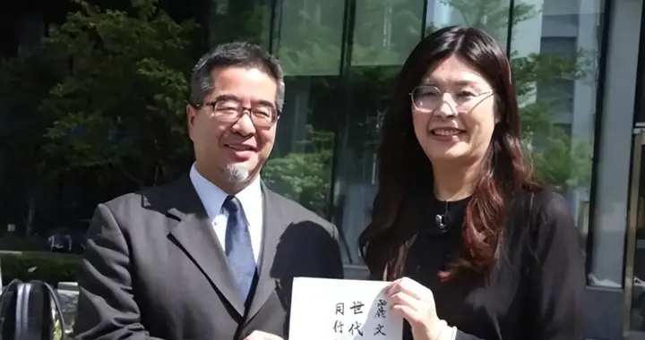 国民党贵客抵京后，岛内变天，郑丽文收到噩耗，赖清德支持率惊人