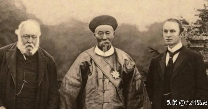 李鸿章首次见马克沁机枪，一声"太快了"震住洋人，洋人听完沉默