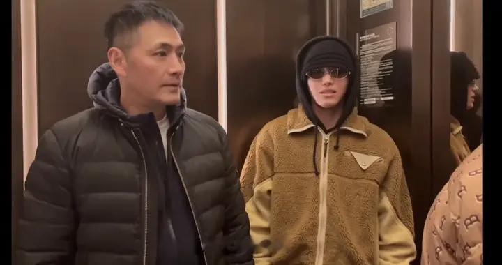 胡兵和儿子的互动好可爱啊。