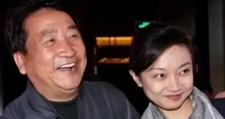 钱再多有什么用？75岁身价上亿的姜昆，每天为46岁的女儿操碎了心