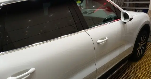 老人两万“提”卡宴 女儿怒火冲天