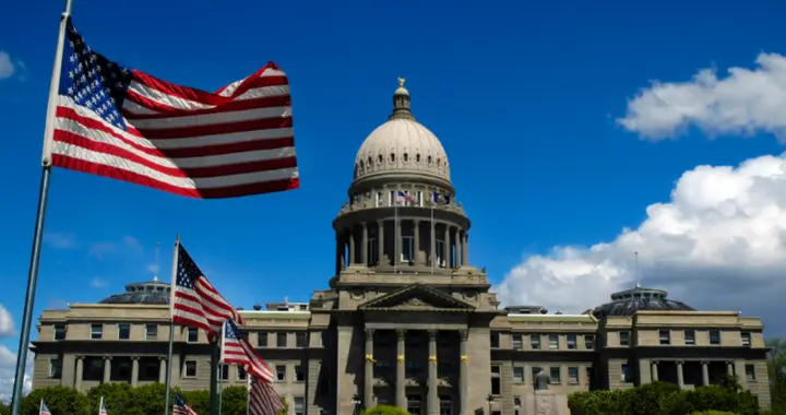 中方30条禁令出炉，美军工企业赔了个底朝天，美国务院扬言要报复