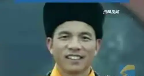 少林寺新住持印乐法师：被翻旧照引争议，实则是位守清规的老实人