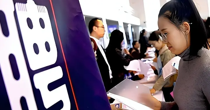 风向变了！美国不留中国不要，这届留学生活成“夹缝中的一代”？