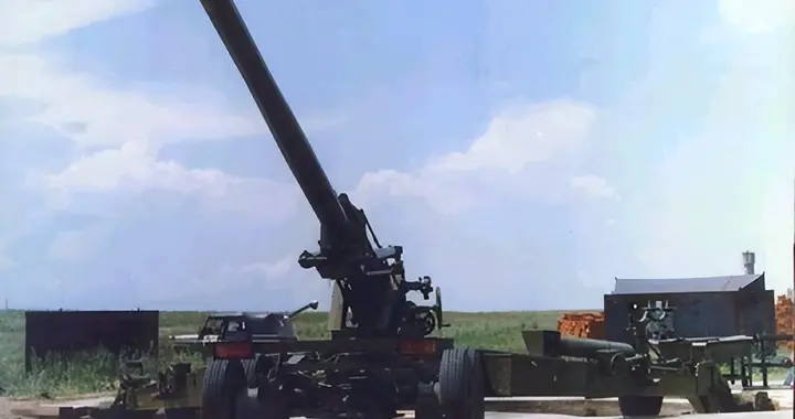 建国后我军第一款使用西方技术的榴弹炮：PLL-01型155毫米榴弹炮