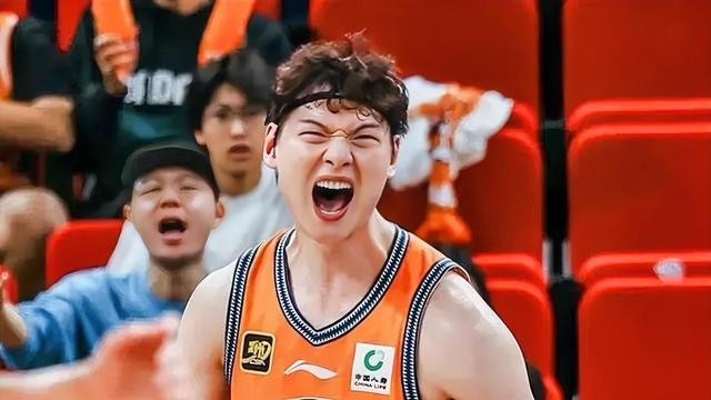 秋风画扇：冲击总冠军🏆，上海88-83