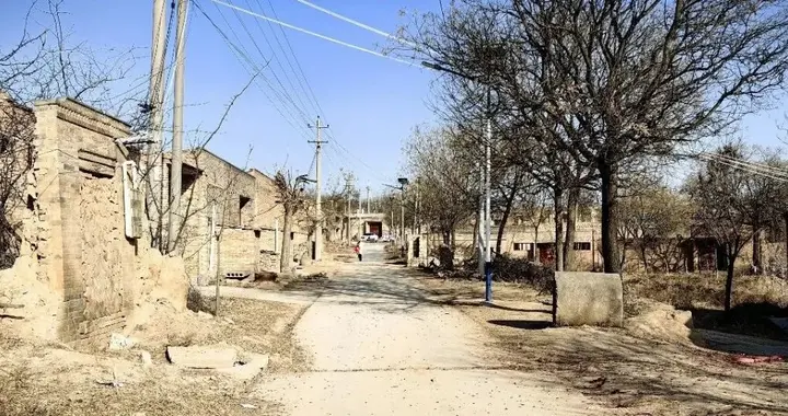 那个倚门等我回家的老人去世了