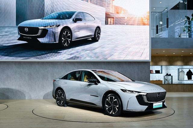 不一样的电动体验，马自达EZ-6刷新驾控认知