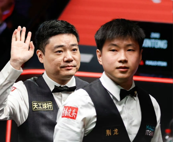 赵心童夺冠，丁俊晖发博让人泪目！满满的励志之情，球迷纷纷评论