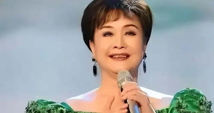 82岁李谷一现状：晚年饱受疾病折磨，与姐姐同在北京却很少见面