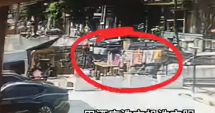 反转了？游客睡车上被收住宿费，酒店老板娘晒监控聊天记录澄清