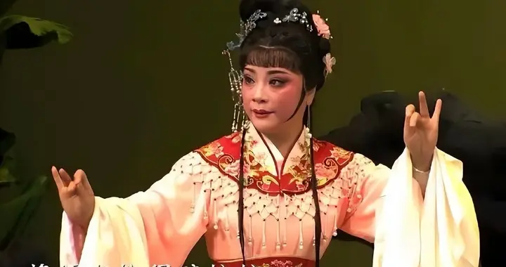 戚毕名剧《血手印》即将震撼上演，主演竟是她俩！戏迷激动了