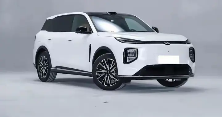 比空间拼智能，长安启源Q07激光版对比海狮06 DM-i，差在了哪里？