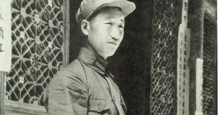 72年老部下探望徐向前，闲聊间徐帅关心小岩能否回学校继续读书？